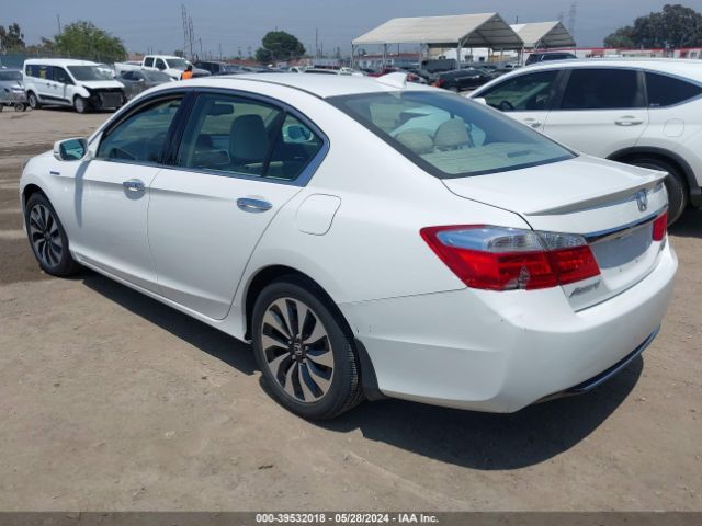 Photo 2 VIN: 1HGCR6F79FA001369 - HONDA ACCORD 