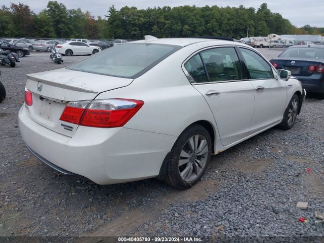 Photo 3 VIN: 1HGCR6F79FA006975 - HONDA ACCORD 