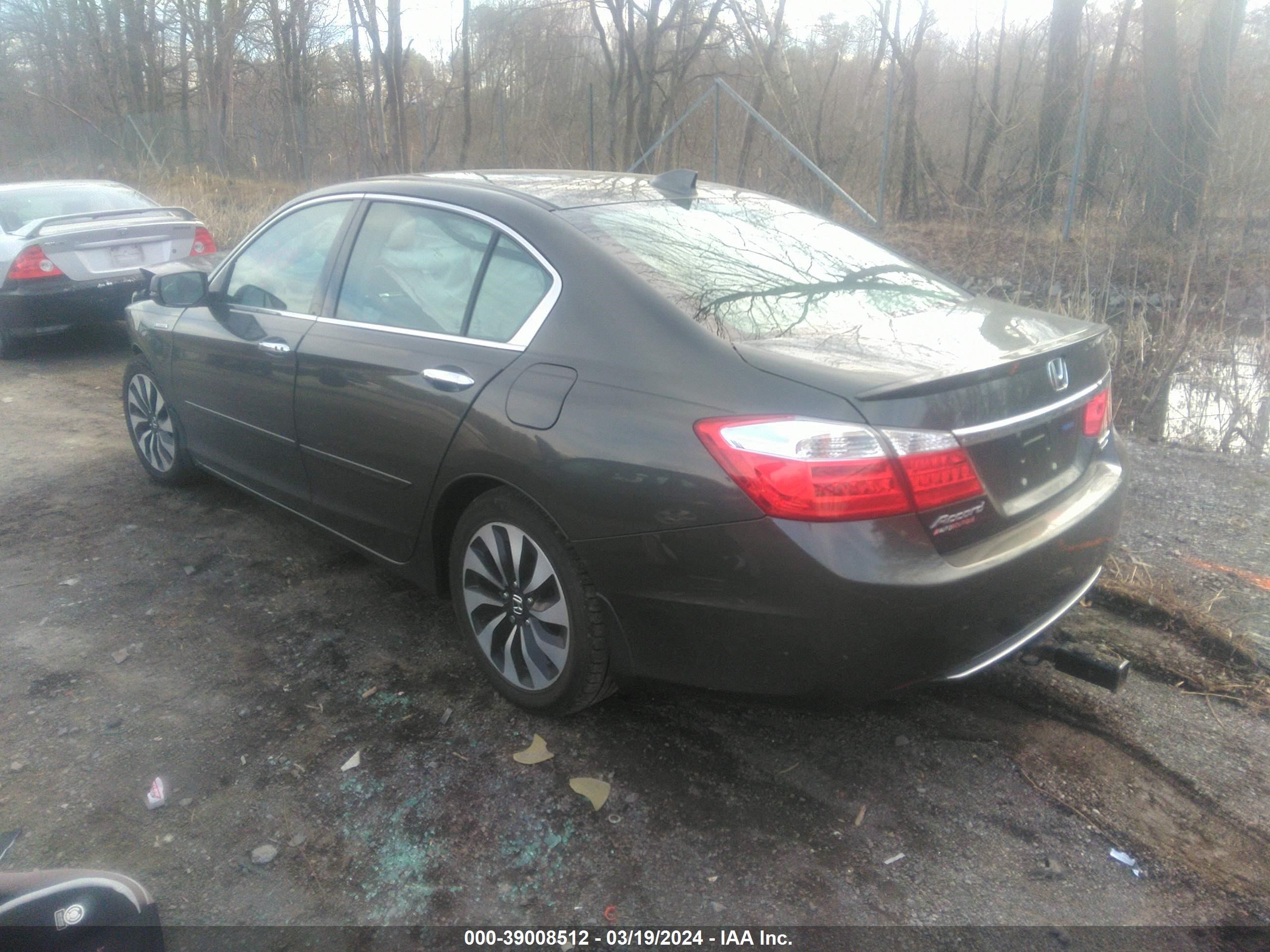 Photo 2 VIN: 1HGCR6F7XEA007275 - HONDA ACCORD 