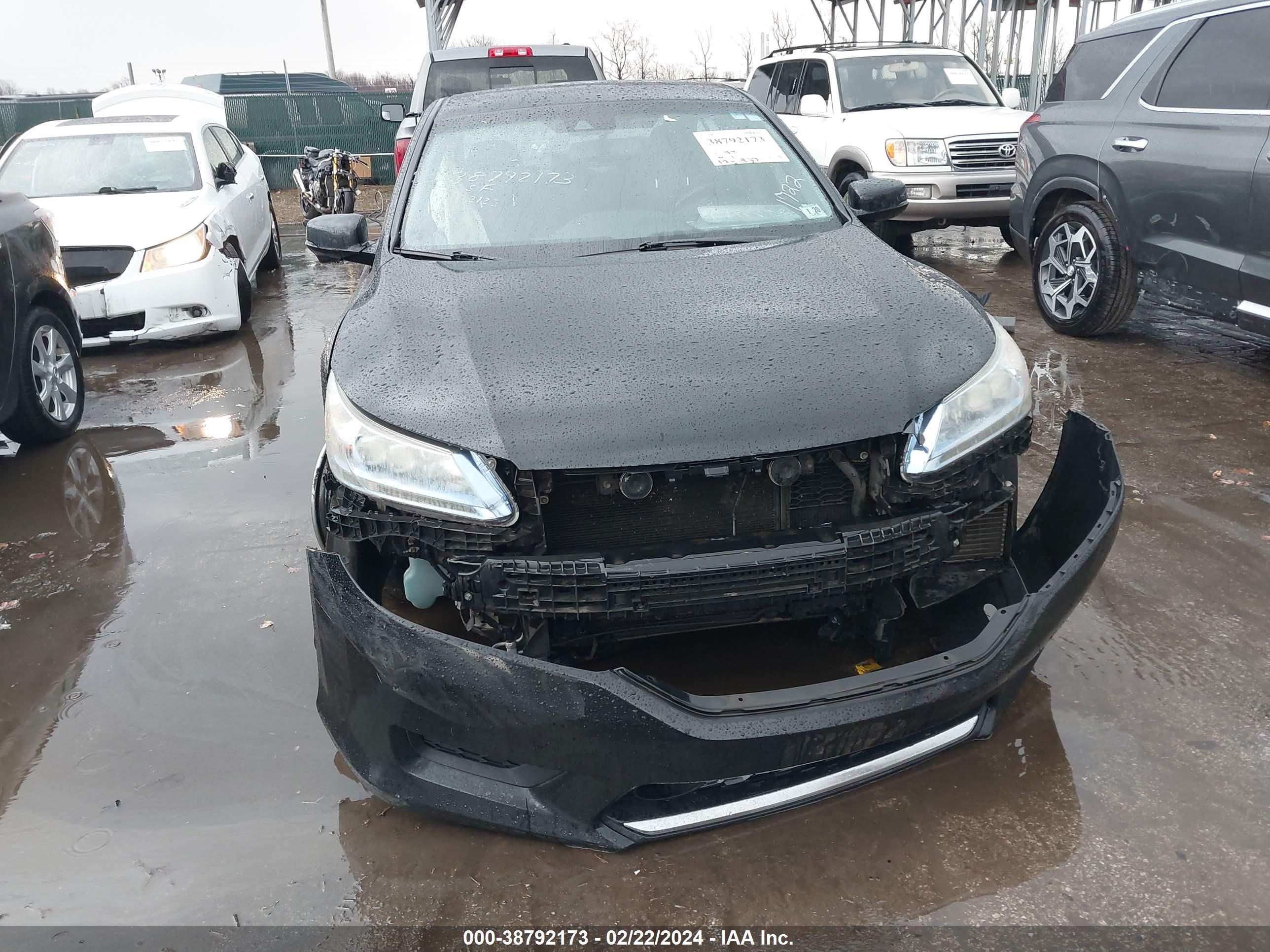 Photo 12 VIN: 1HGCR6F7XFA001722 - HONDA ACCORD 