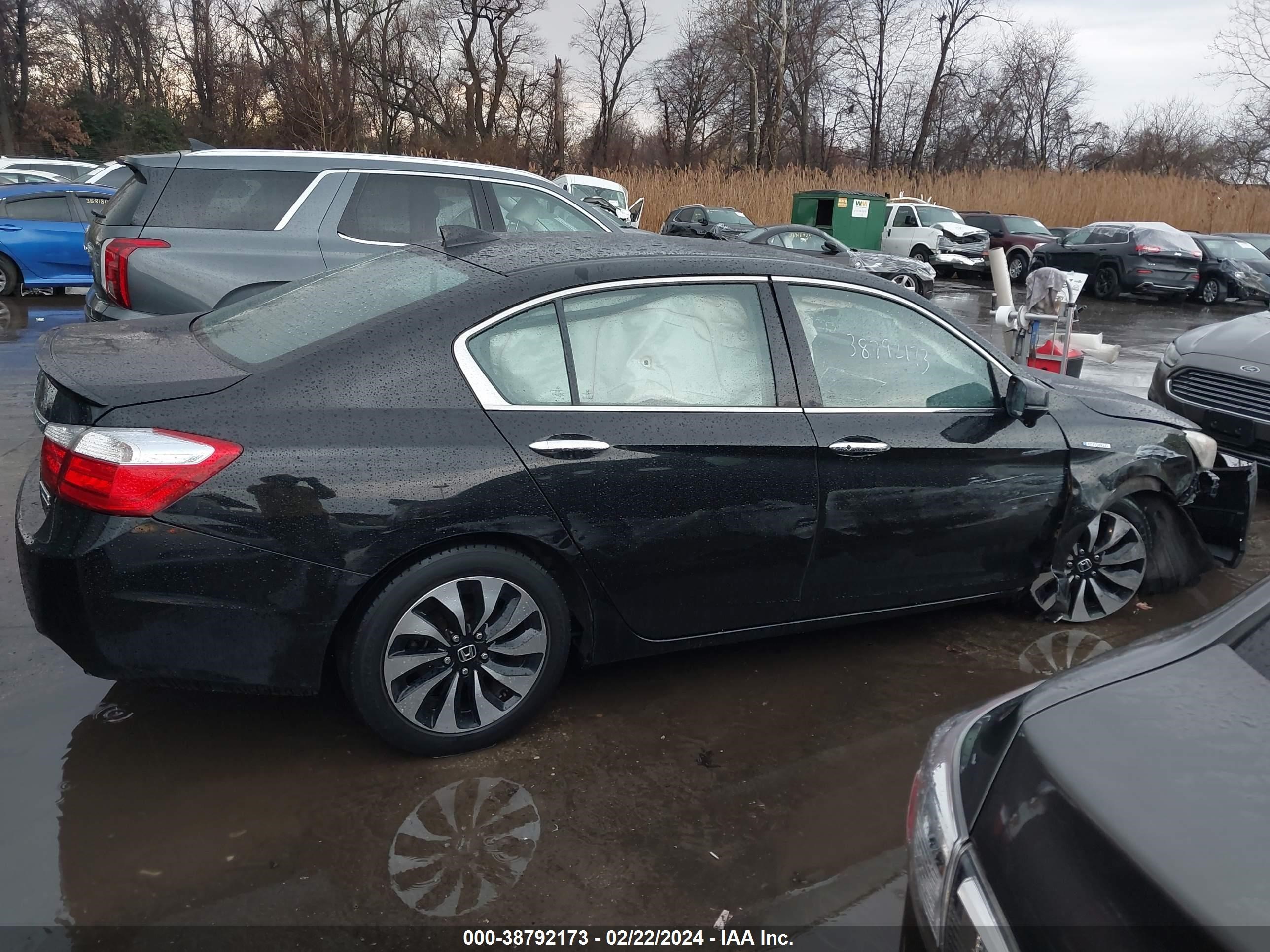 Photo 13 VIN: 1HGCR6F7XFA001722 - HONDA ACCORD 