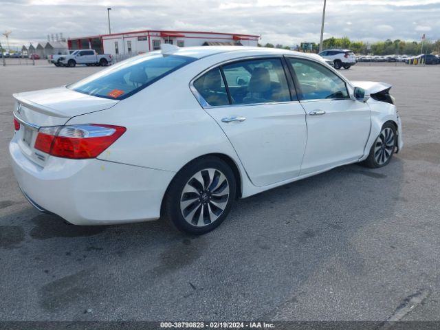 Photo 3 VIN: 1HGCR6F7XFA005639 - HONDA ACCORD HYBRID 