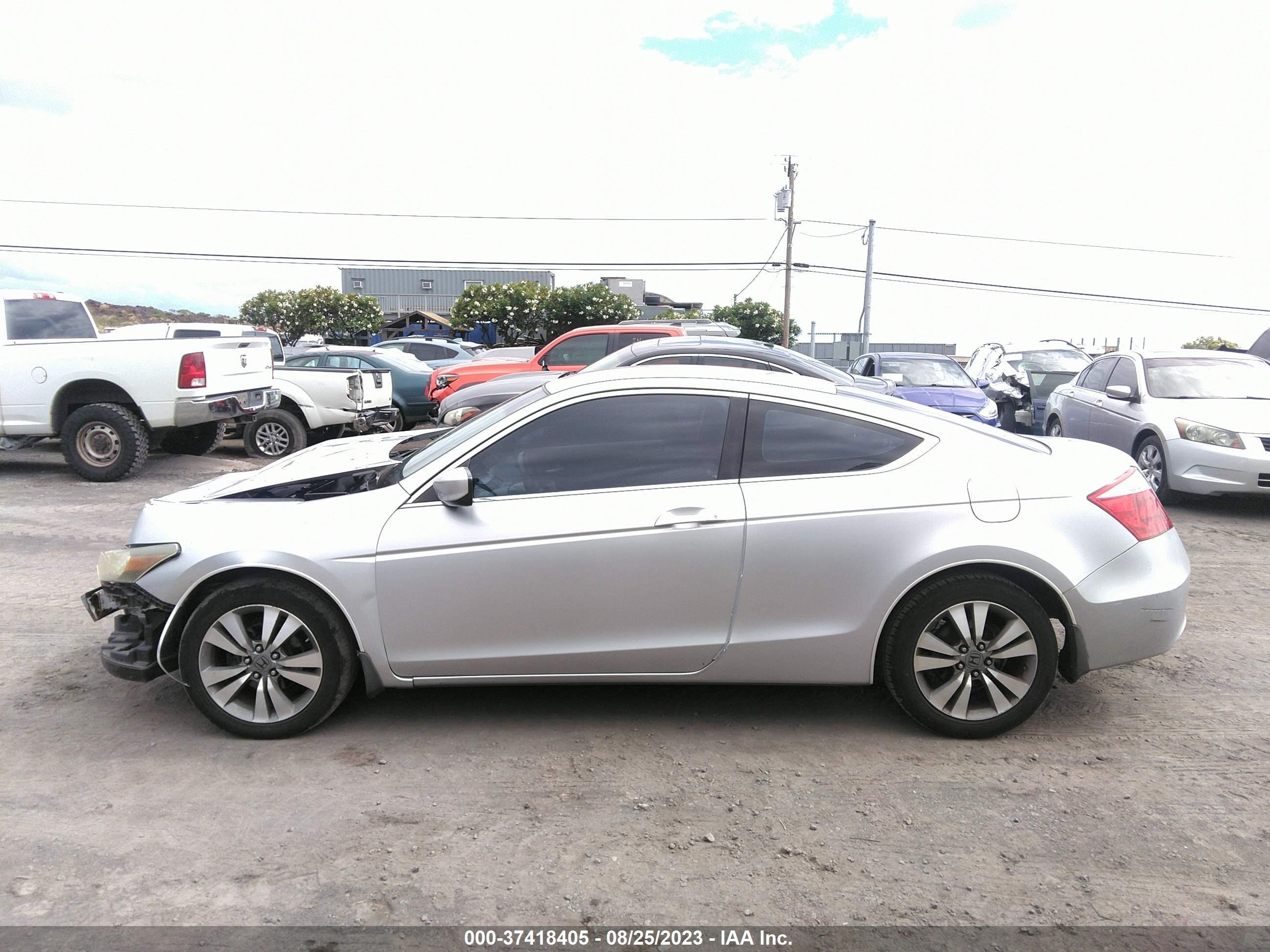 Photo 14 VIN: 1HGCS12318A017210 - HONDA ACCORD 