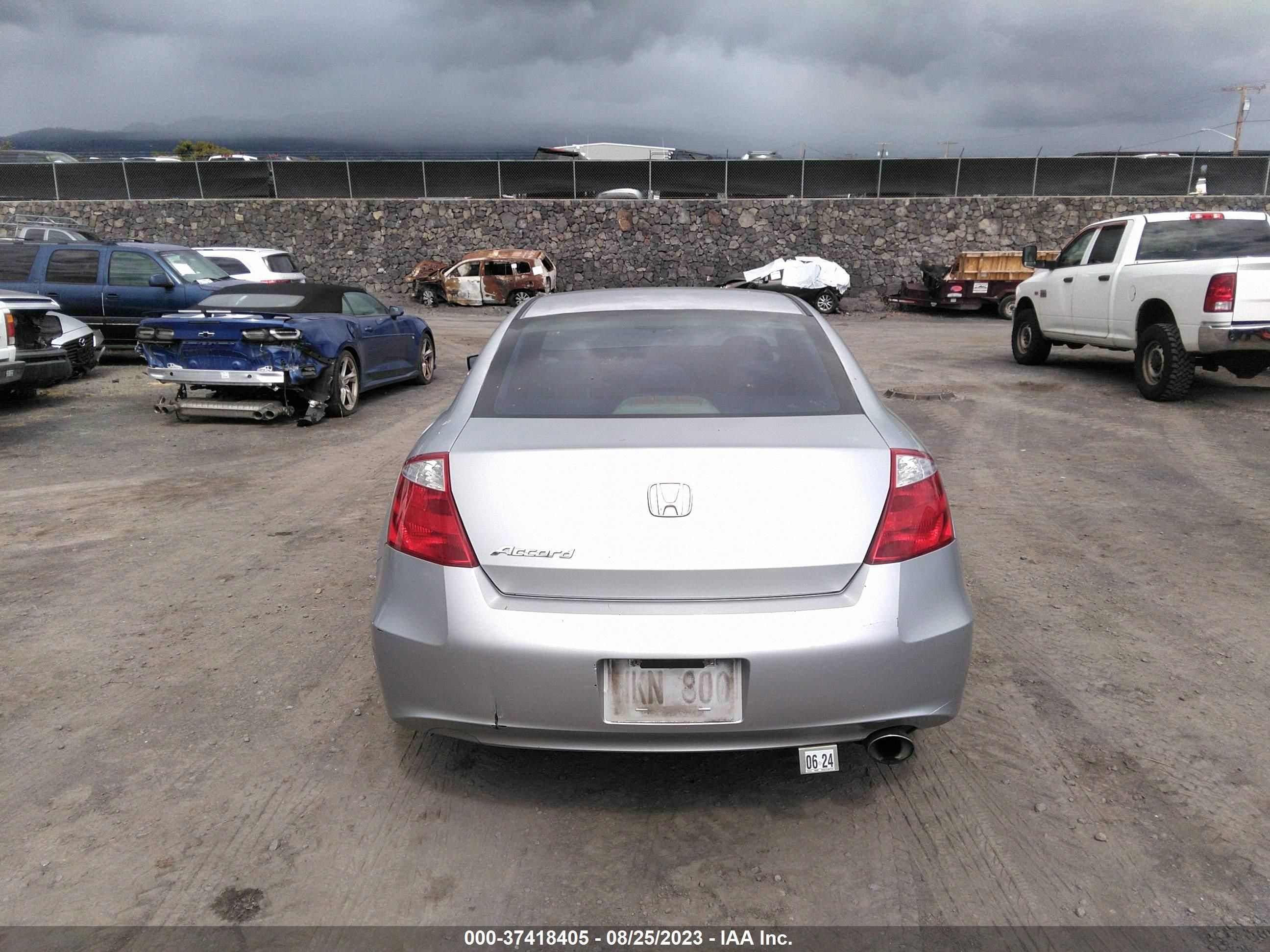 Photo 16 VIN: 1HGCS12318A017210 - HONDA ACCORD 