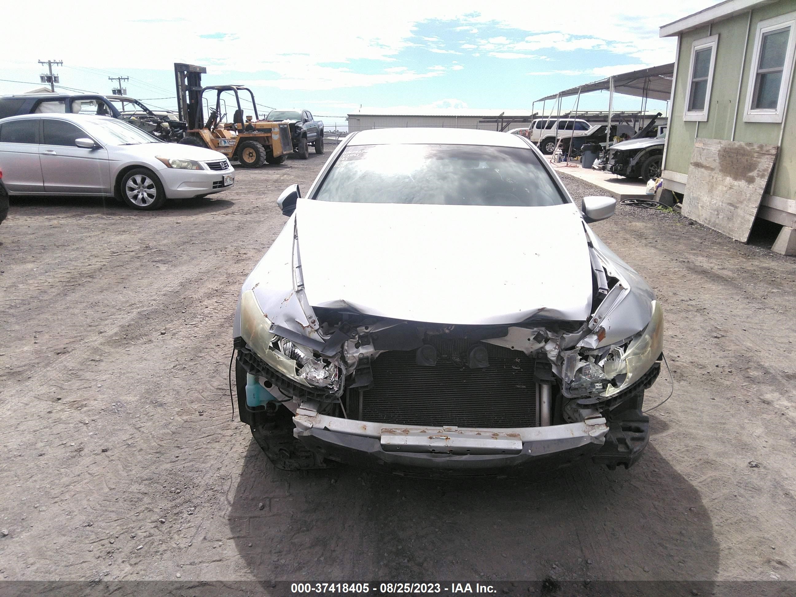 Photo 5 VIN: 1HGCS12318A017210 - HONDA ACCORD 