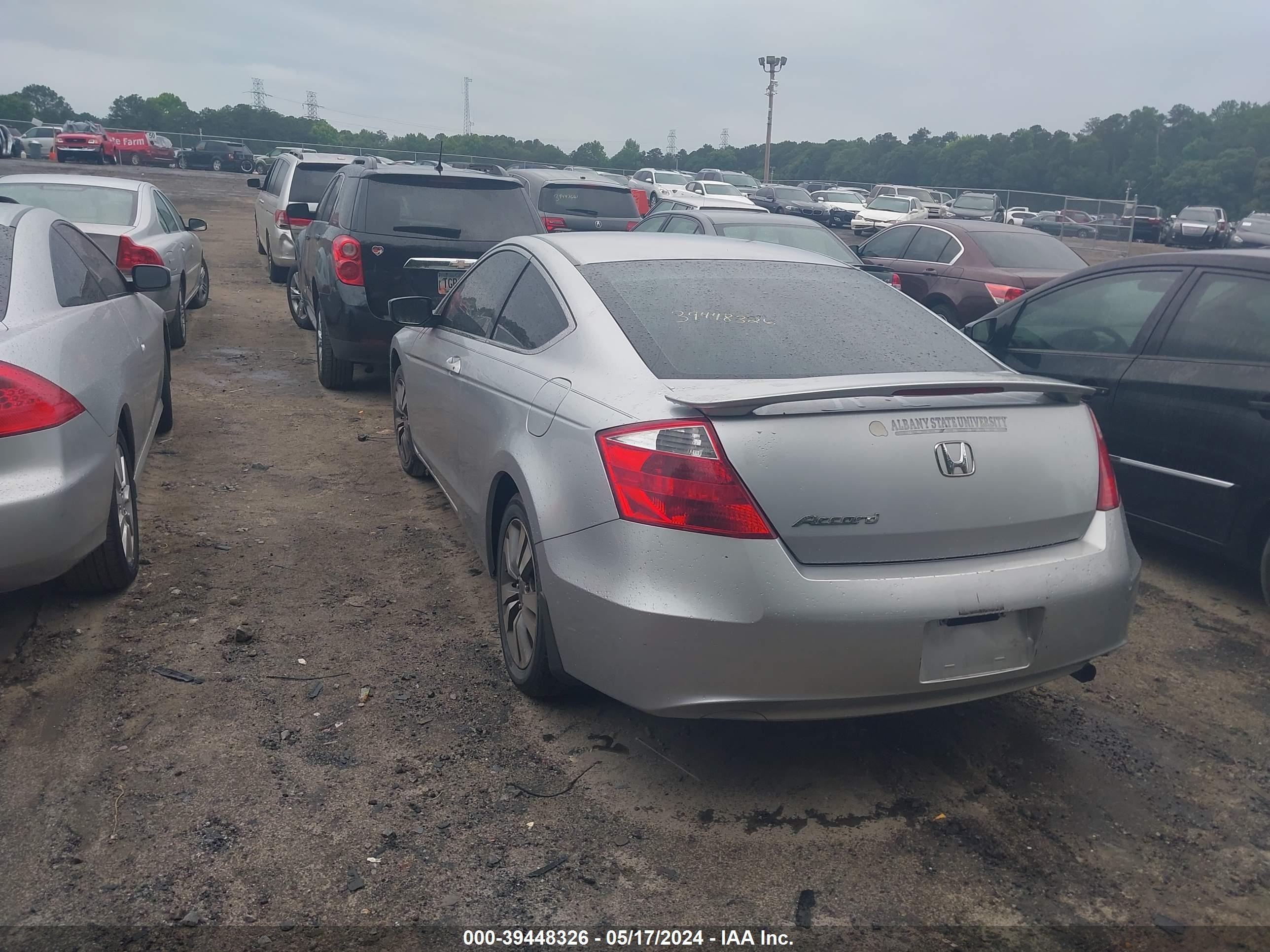 Photo 2 VIN: 1HGCS12368A028980 - HONDA ACCORD 