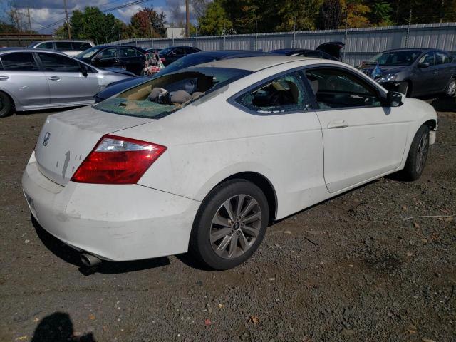 Photo 2 VIN: 1HGCS12369A016877 - HONDA ACCORD LX 