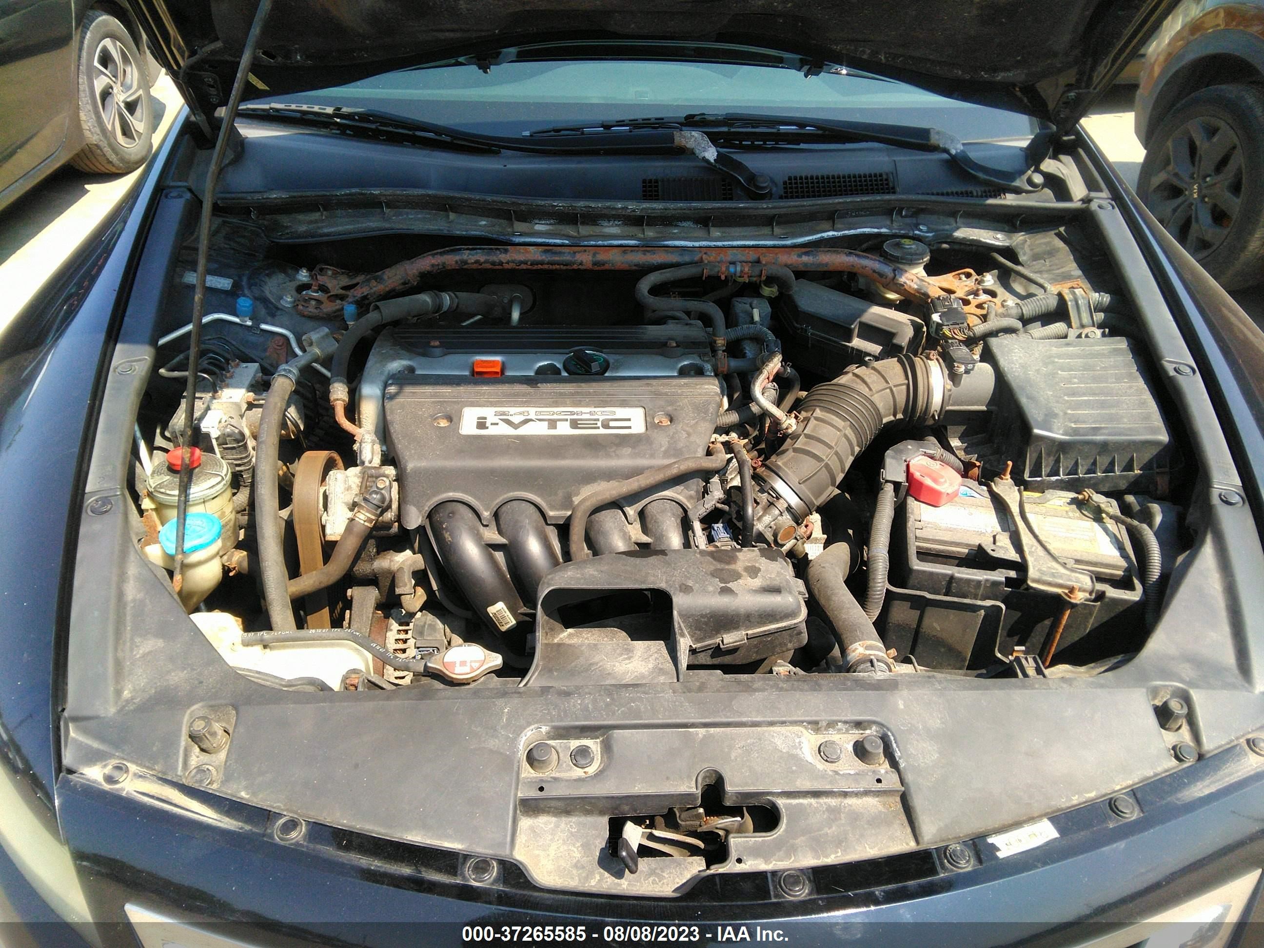 Photo 9 VIN: 1HGCS12388A008021 - HONDA ACCORD 