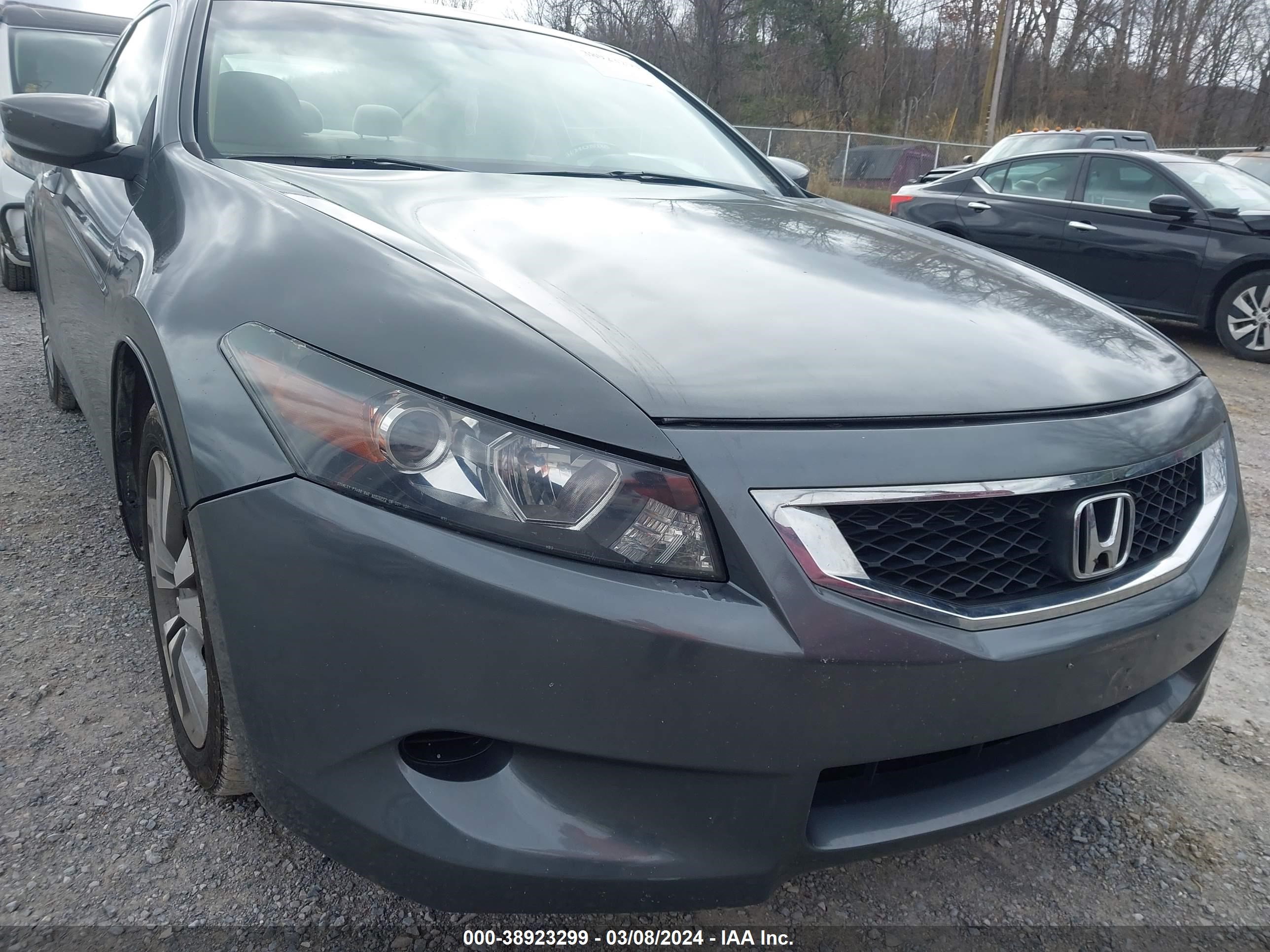 Photo 5 VIN: 1HGCS12388A017396 - HONDA ACCORD 