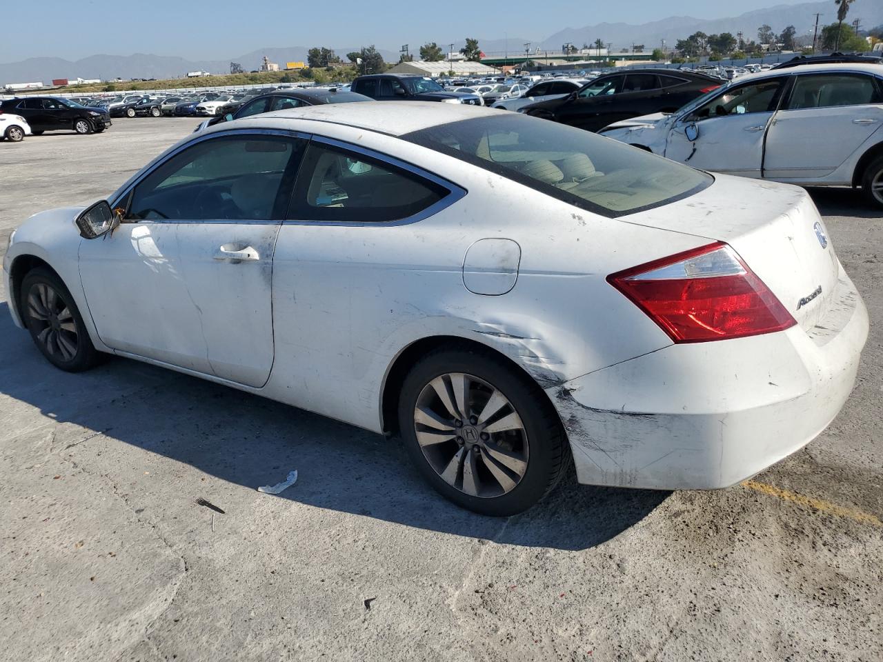 Photo 1 VIN: 1HGCS12399A018977 - HONDA ACCORD 