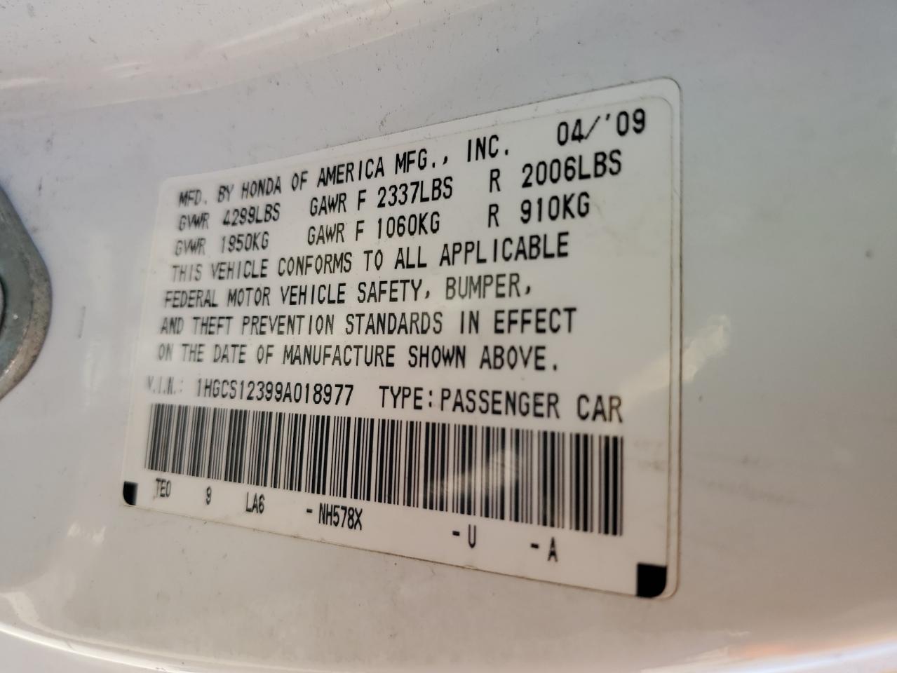 Photo 11 VIN: 1HGCS12399A018977 - HONDA ACCORD 