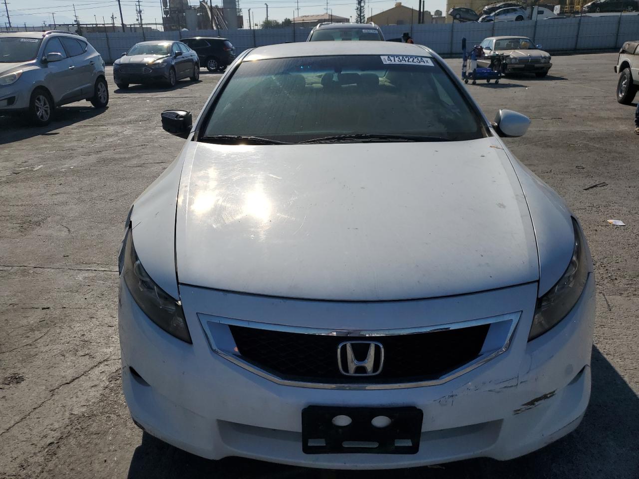 Photo 4 VIN: 1HGCS12399A018977 - HONDA ACCORD 