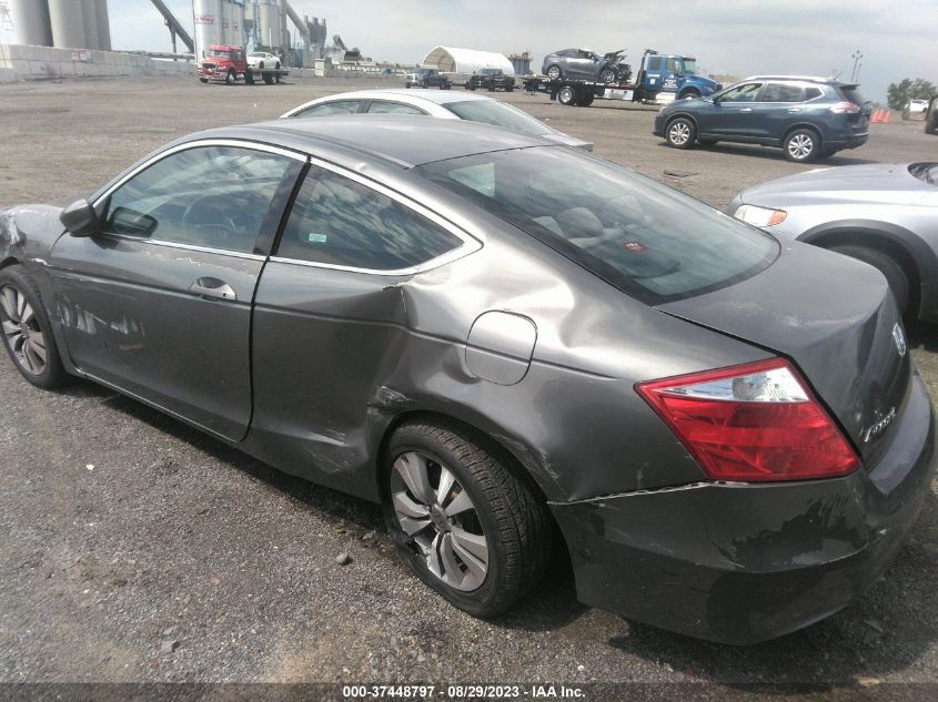 Photo 2 VIN: 1HGCS123X9A010886 - HONDA ACCORD 