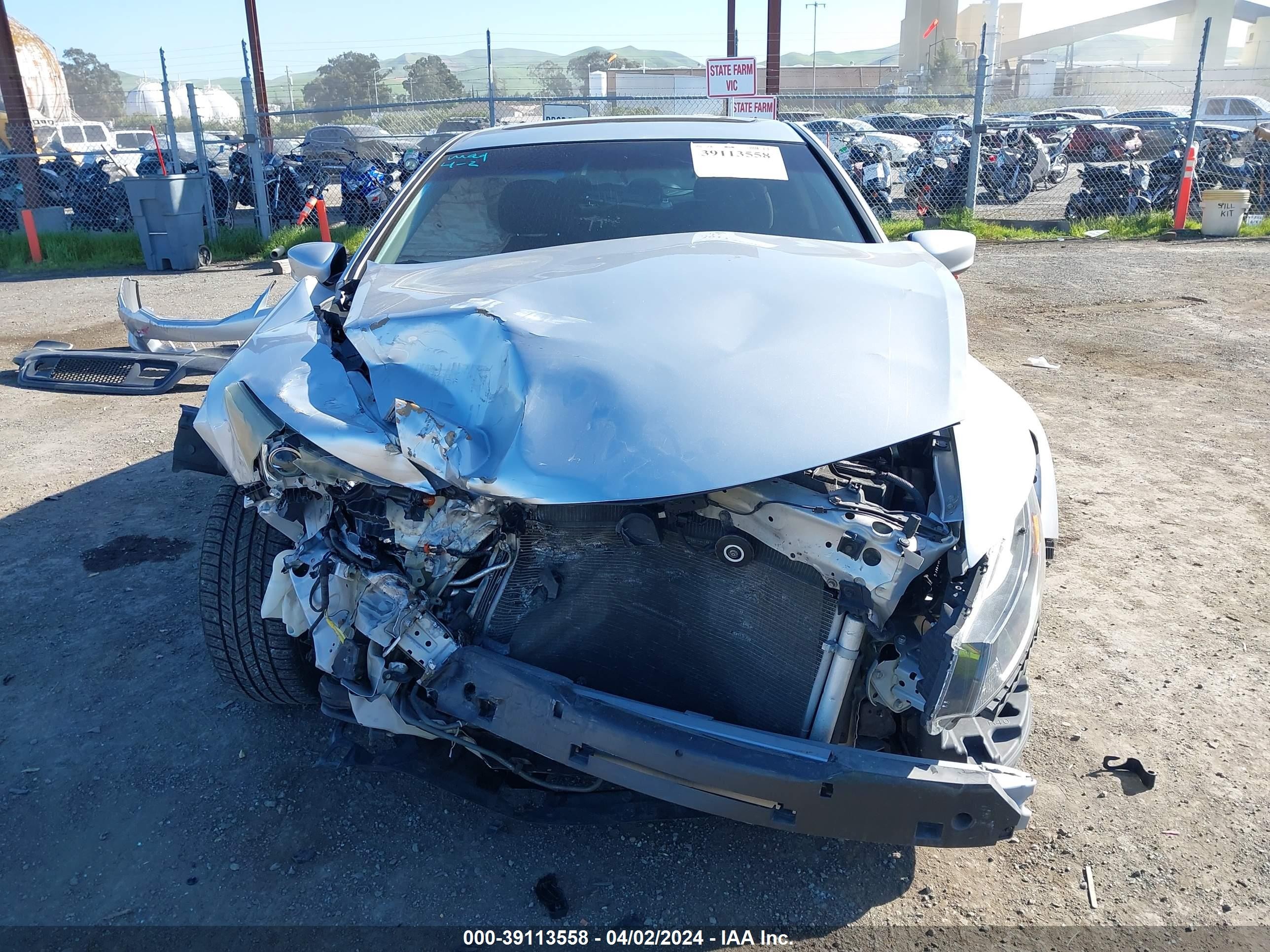 Photo 12 VIN: 1HGCS12719A004817 - HONDA ACCORD 