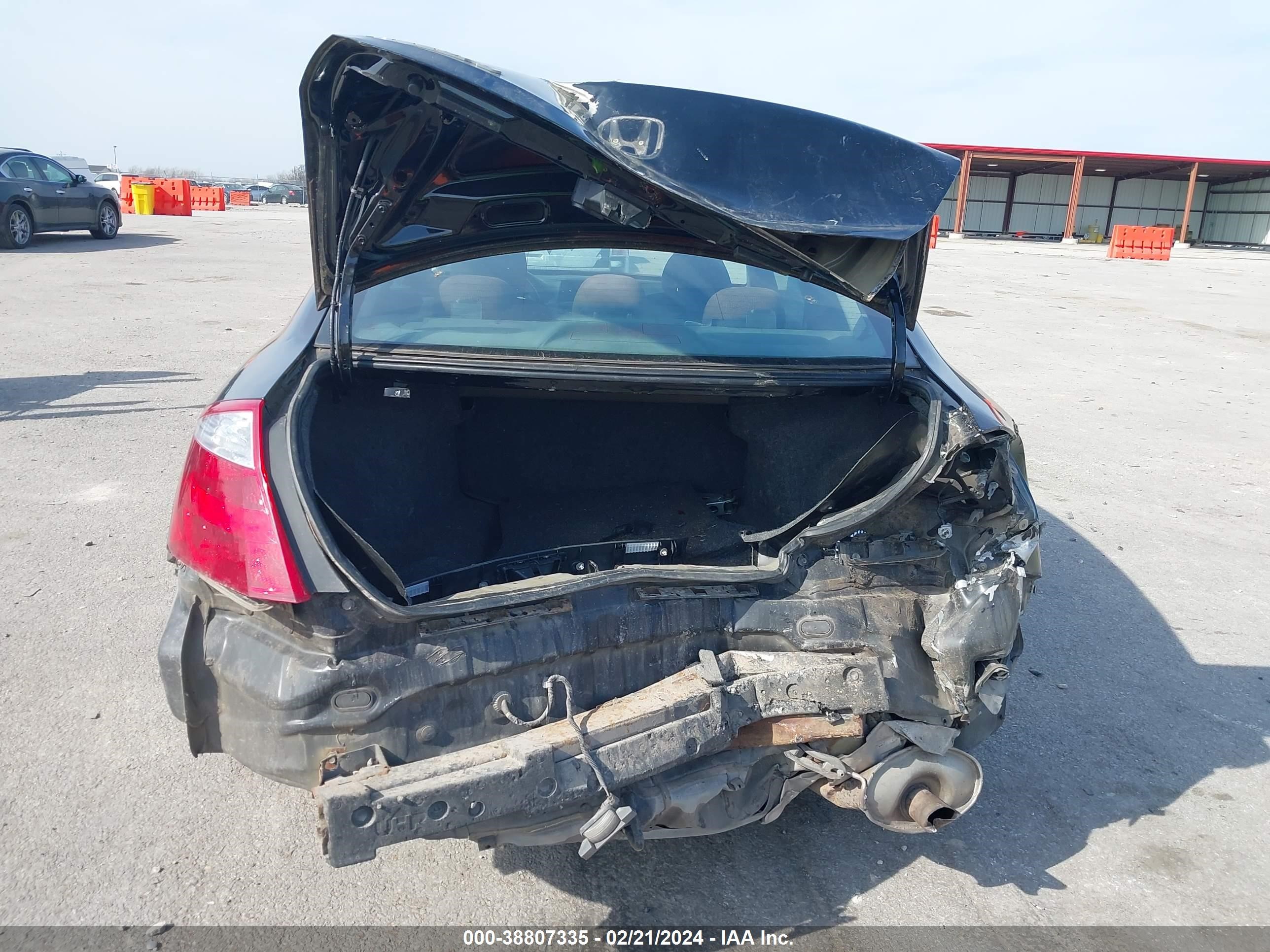 Photo 5 VIN: 1HGCS12719A009063 - HONDA ACCORD 