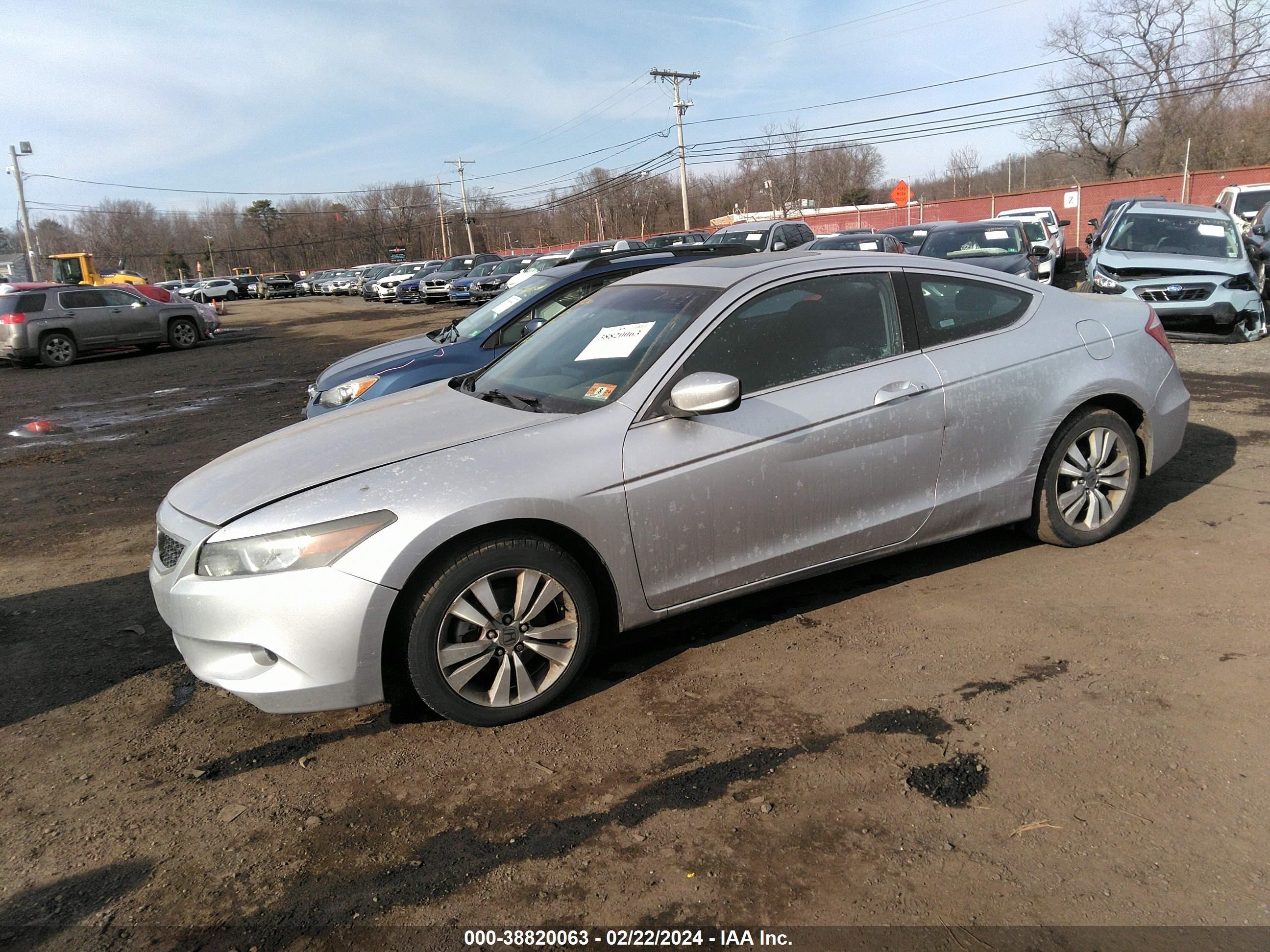 Photo 1 VIN: 1HGCS12719A025229 - HONDA ACCORD 