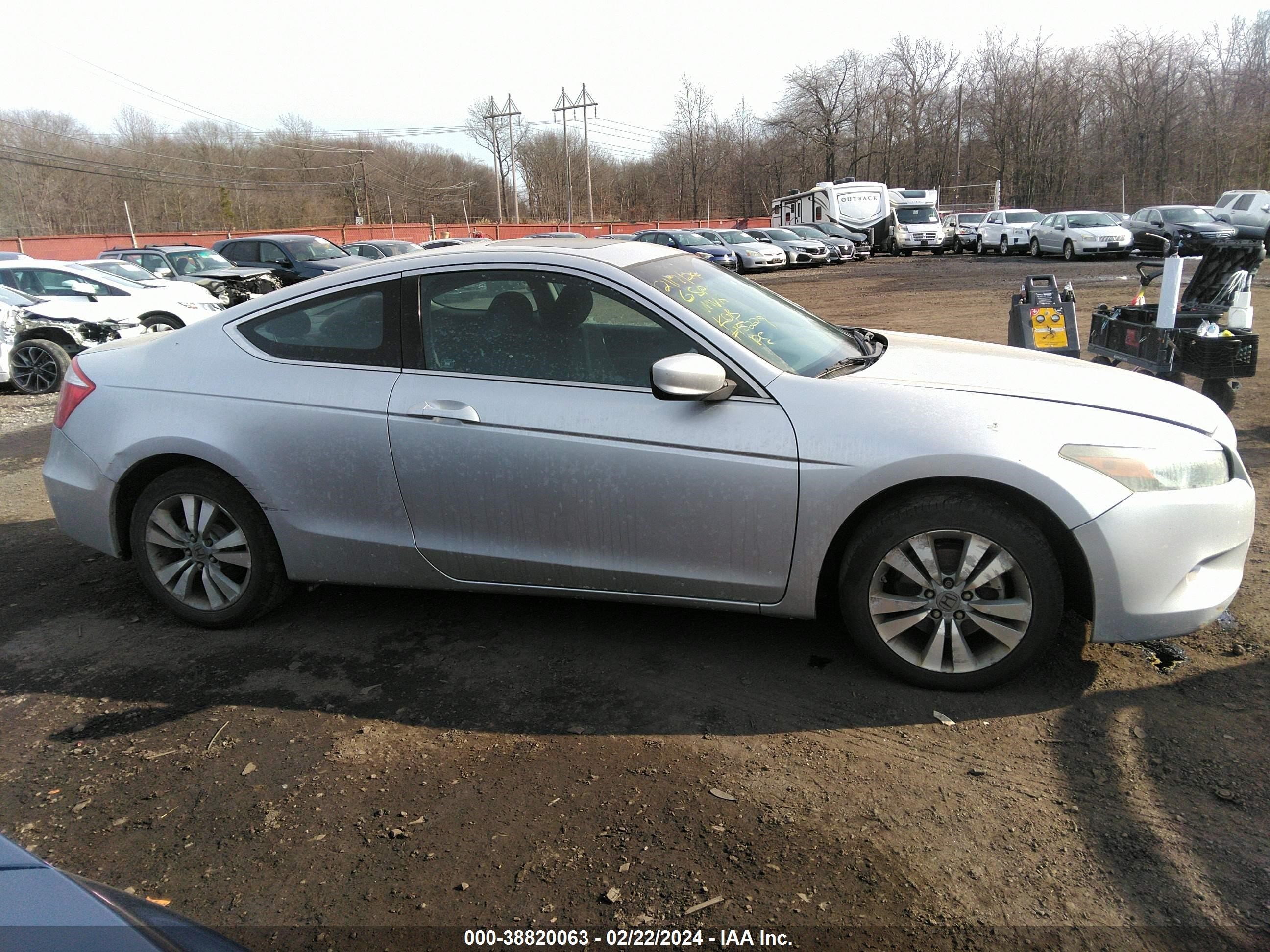 Photo 12 VIN: 1HGCS12719A025229 - HONDA ACCORD 