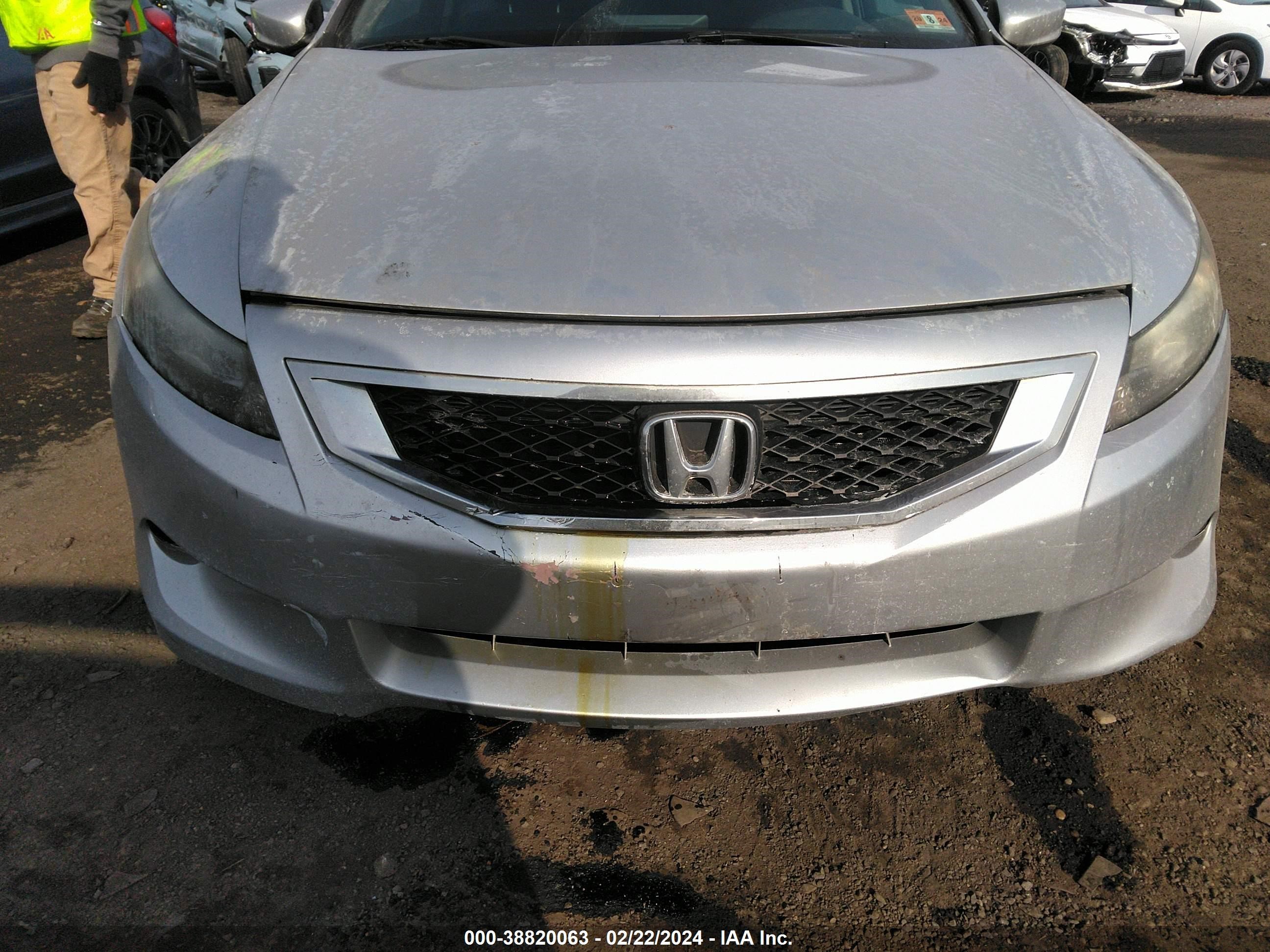 Photo 5 VIN: 1HGCS12719A025229 - HONDA ACCORD 