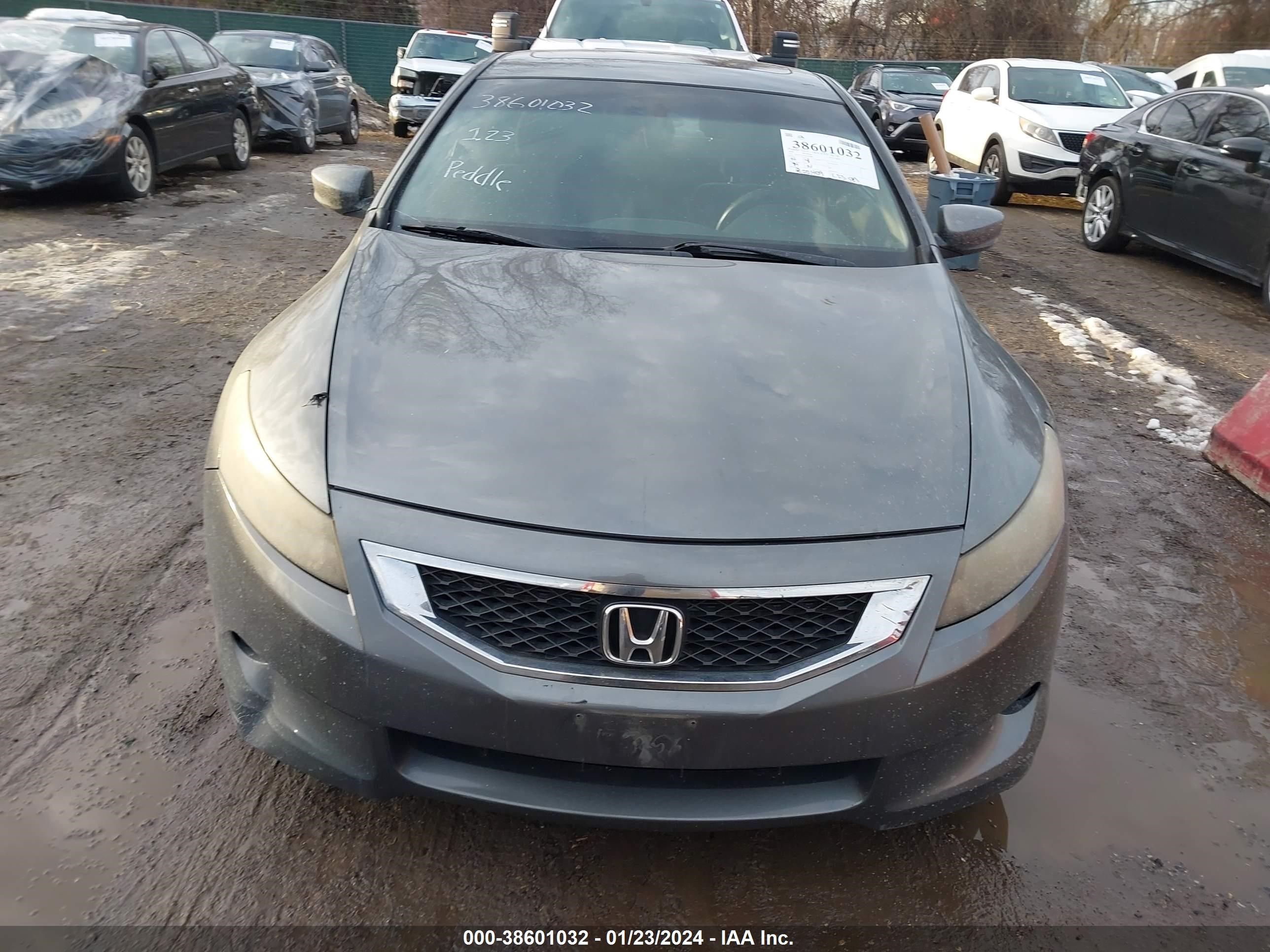 Photo 5 VIN: 1HGCS12769A026800 - HONDA ACCORD 