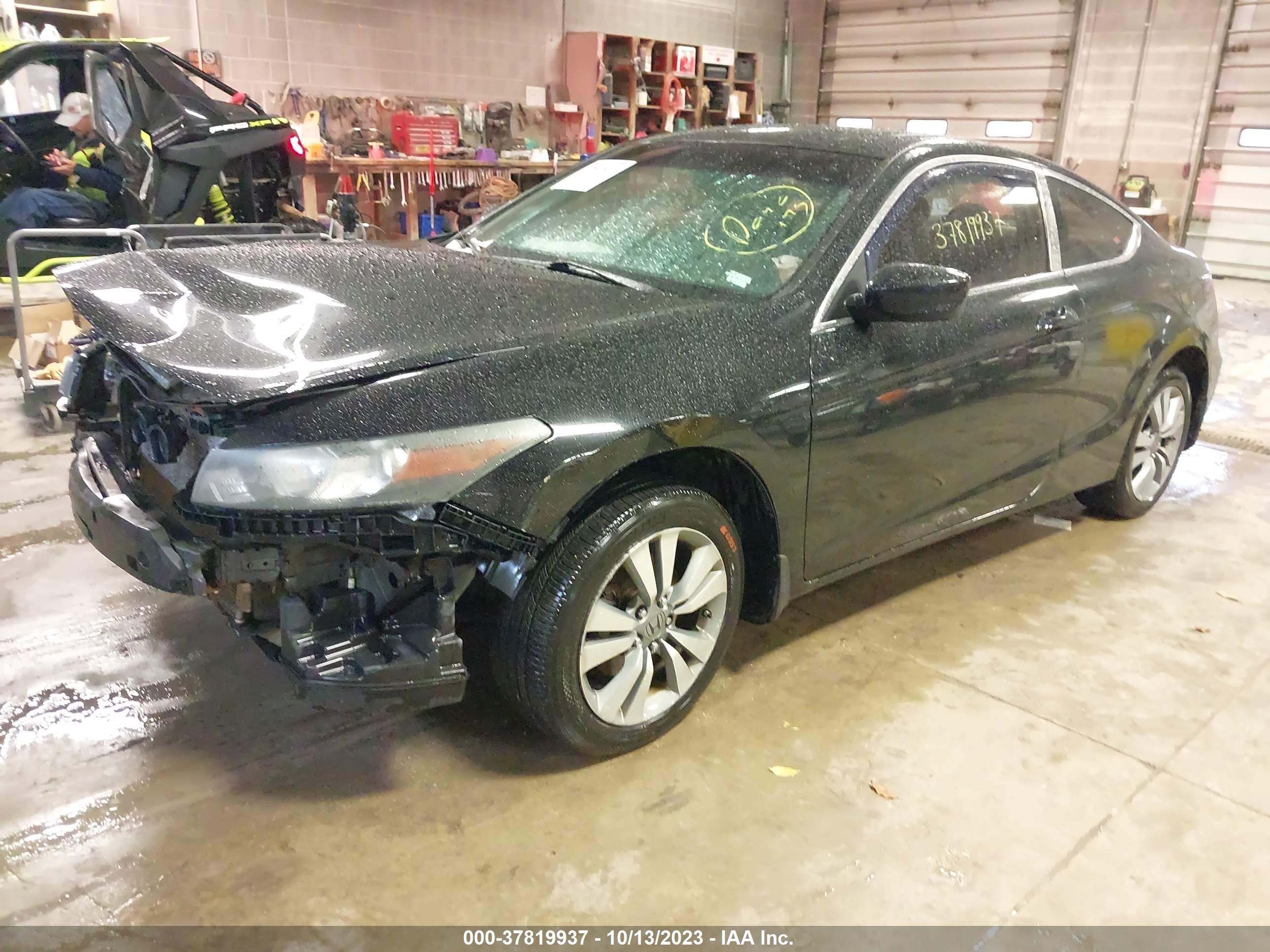 Photo 1 VIN: 1HGCS12799A016911 - HONDA ACCORD 