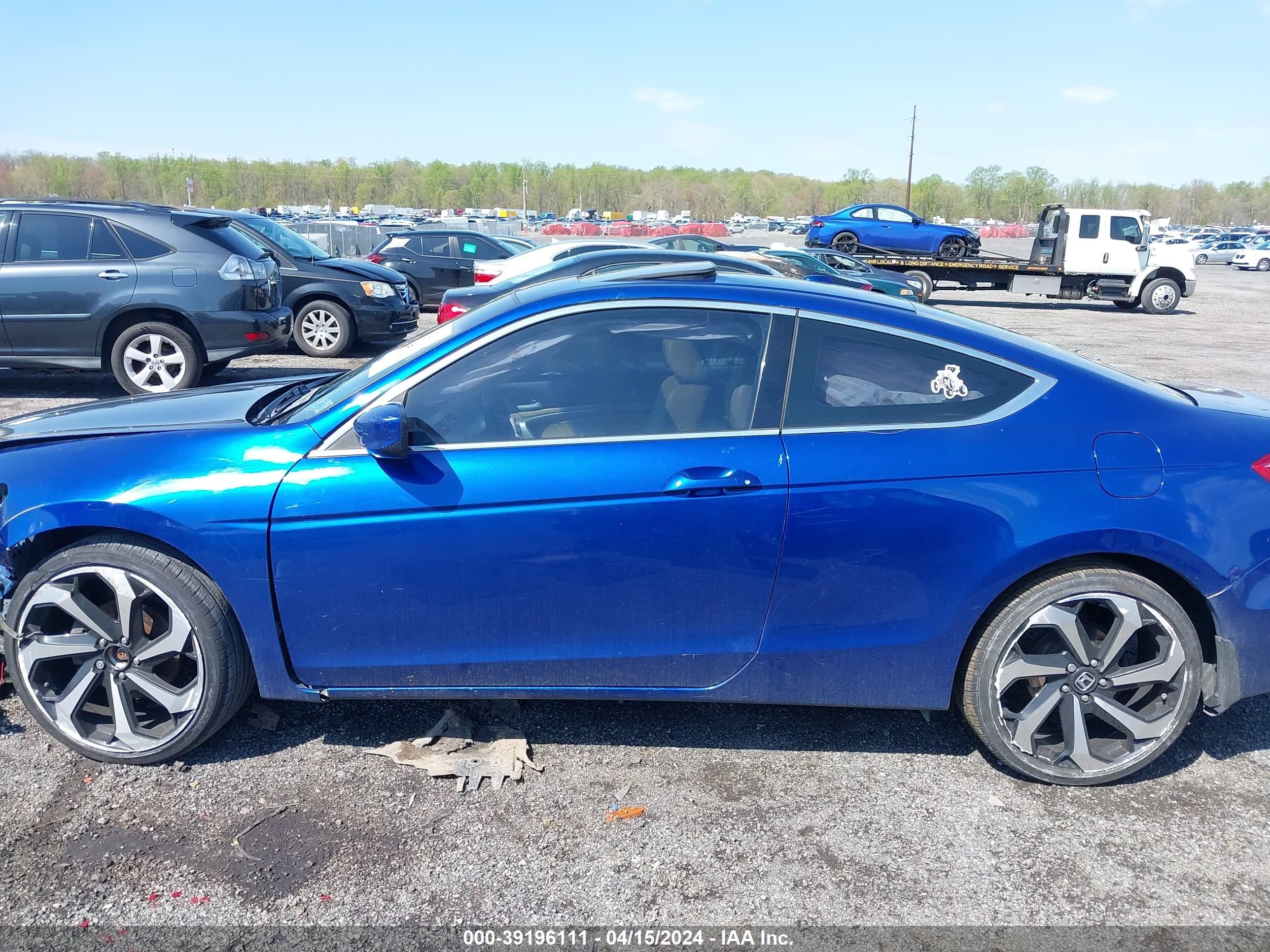 Photo 14 VIN: 1HGCS12809A015834 - HONDA ACCORD 