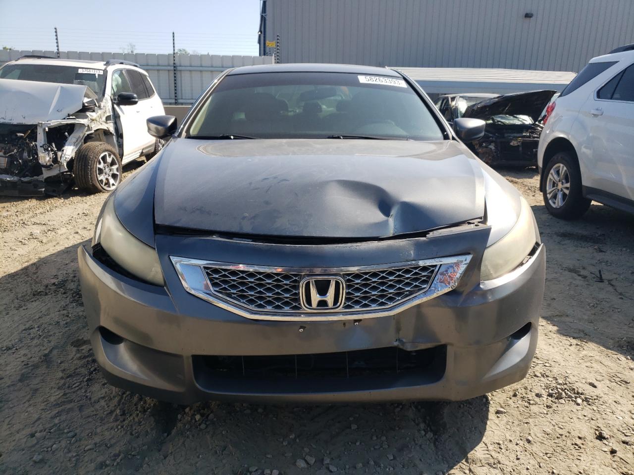 Photo 4 VIN: 1HGCS12809A016837 - HONDA ACCORD 