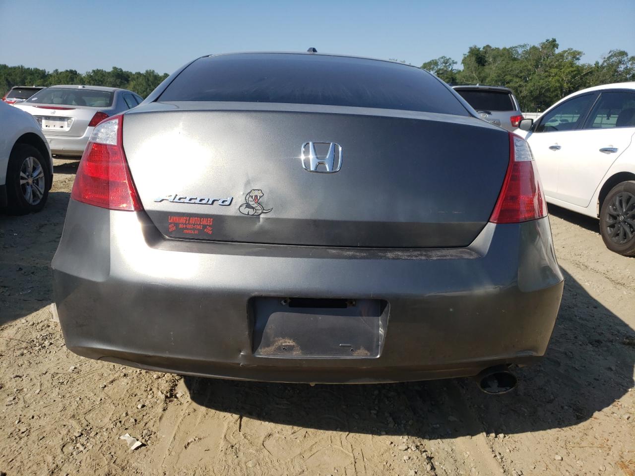 Photo 5 VIN: 1HGCS12809A016837 - HONDA ACCORD 