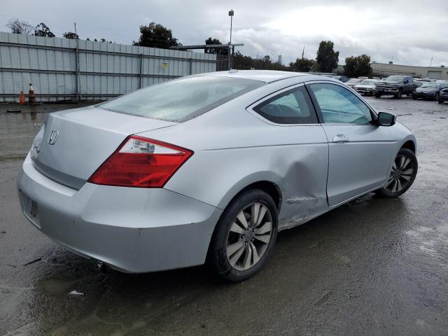 Photo 2 VIN: 1HGCS12838A012652 - HONDA ACCORD 