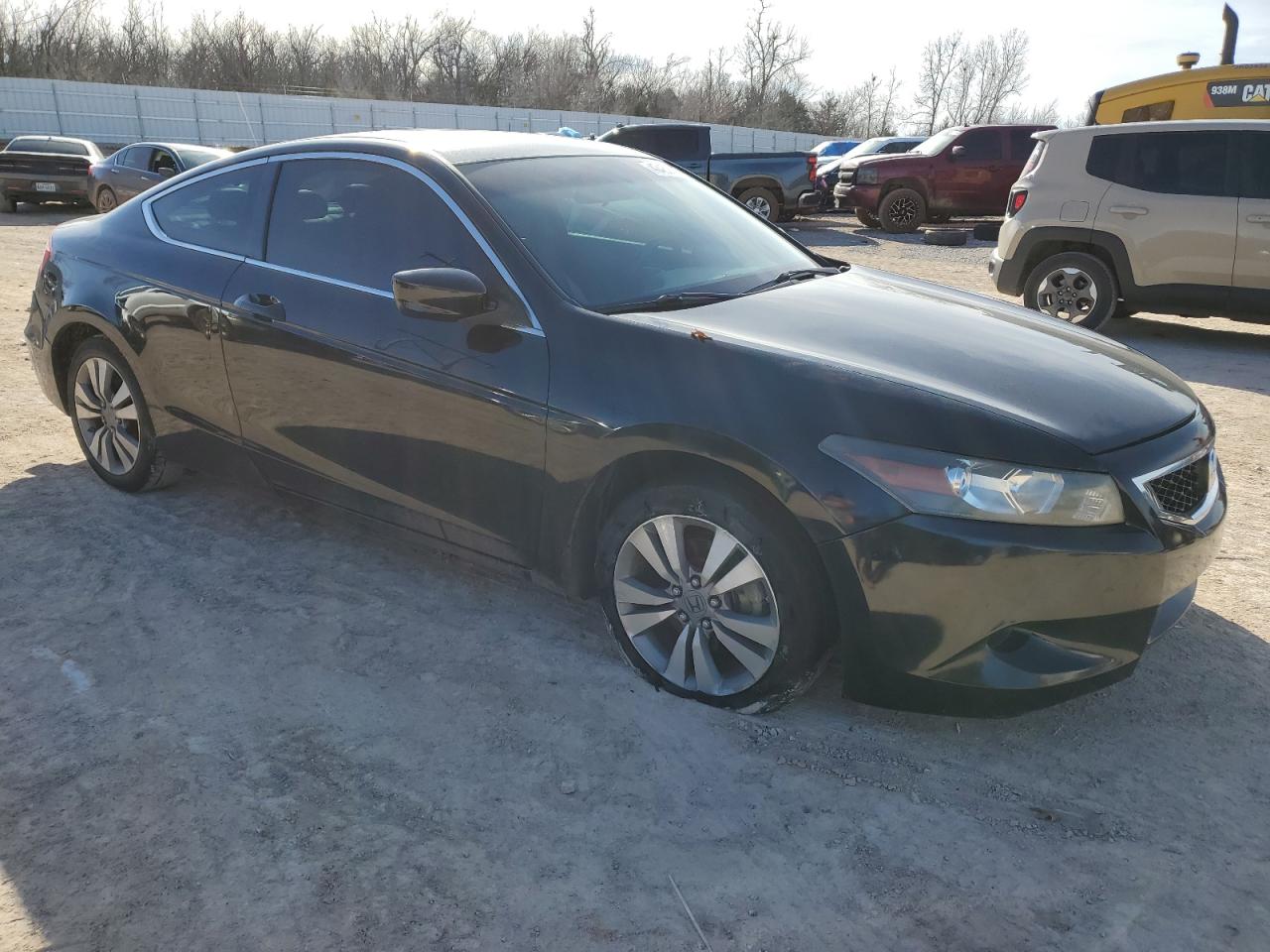 Photo 3 VIN: 1HGCS12838A022937 - HONDA ACCORD 