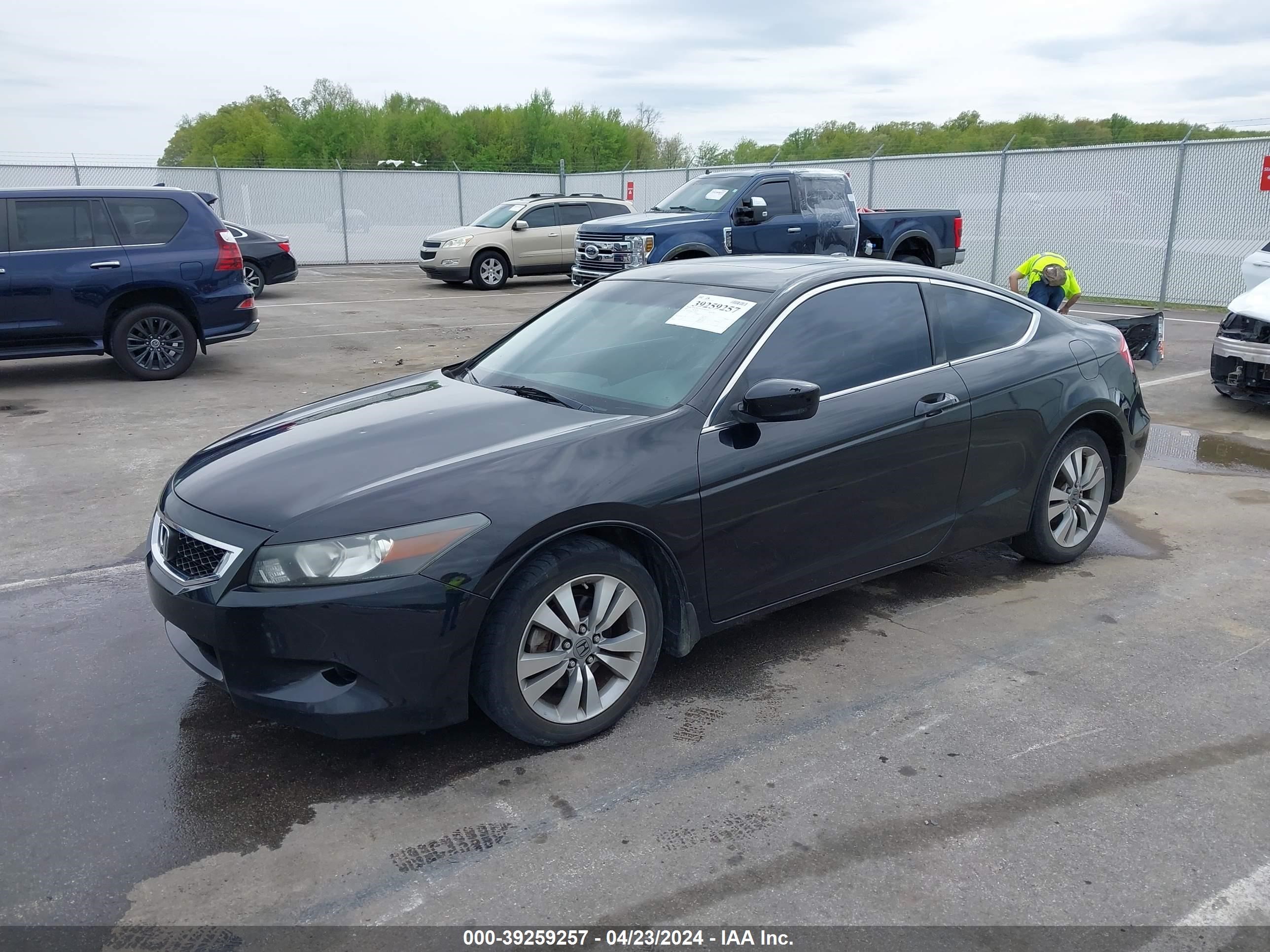 Photo 1 VIN: 1HGCS12849A022009 - HONDA ACCORD 