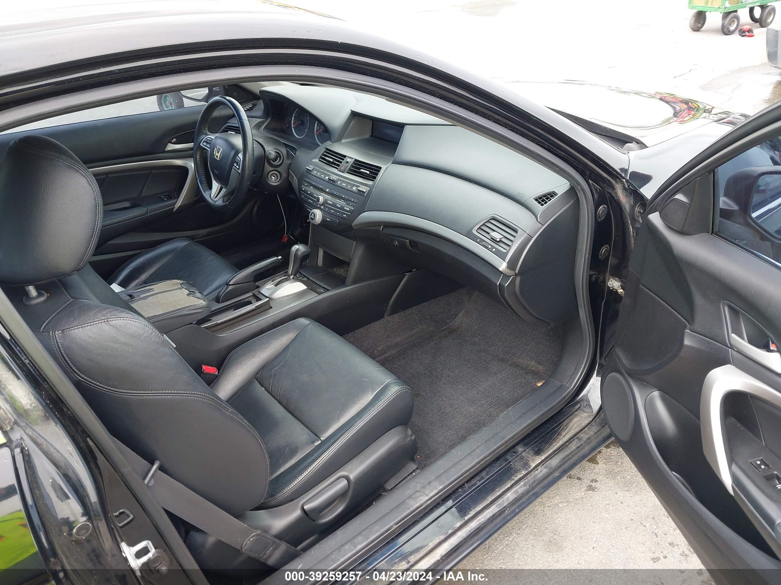 Photo 4 VIN: 1HGCS12849A022009 - HONDA ACCORD 