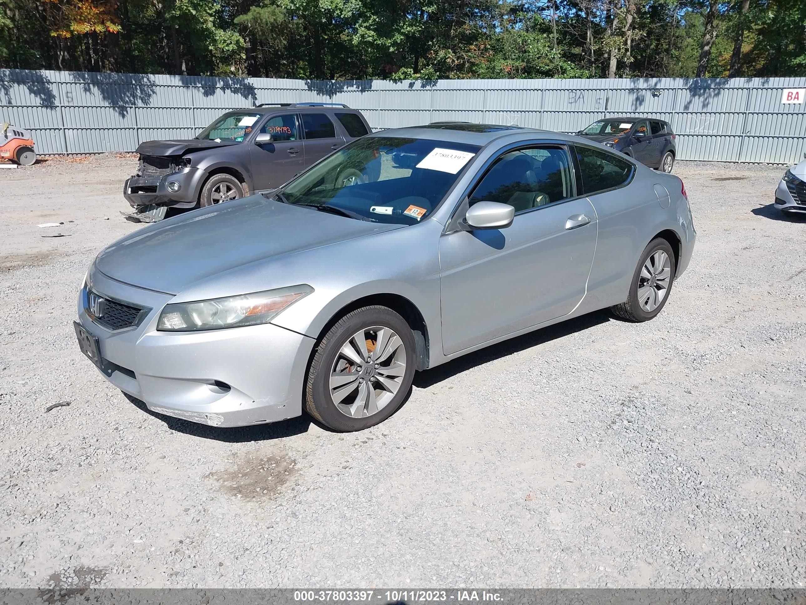 Photo 1 VIN: 1HGCS12858A027332 - HONDA ACCORD 