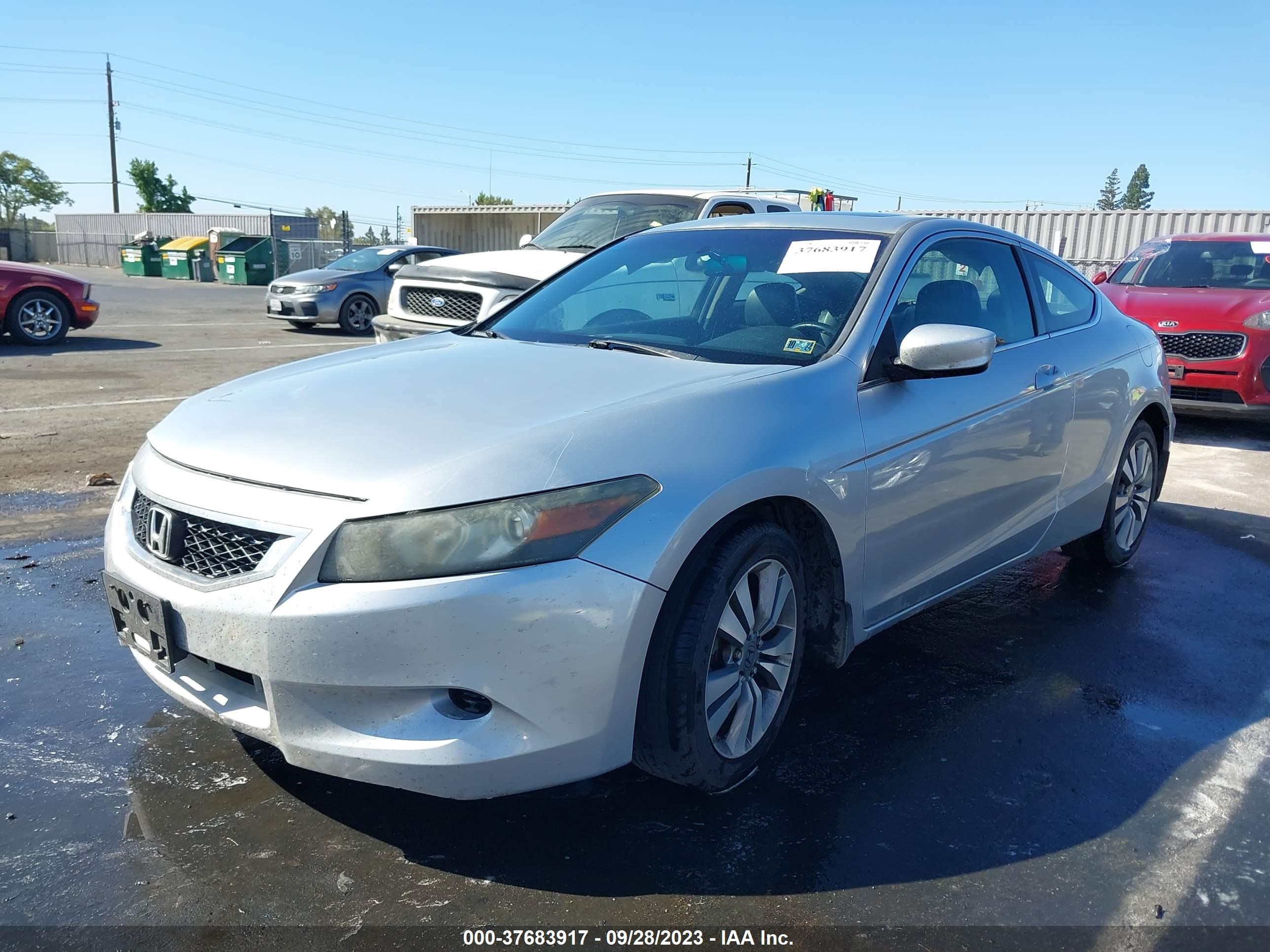 Photo 1 VIN: 1HGCS12869A008189 - HONDA ACCORD 