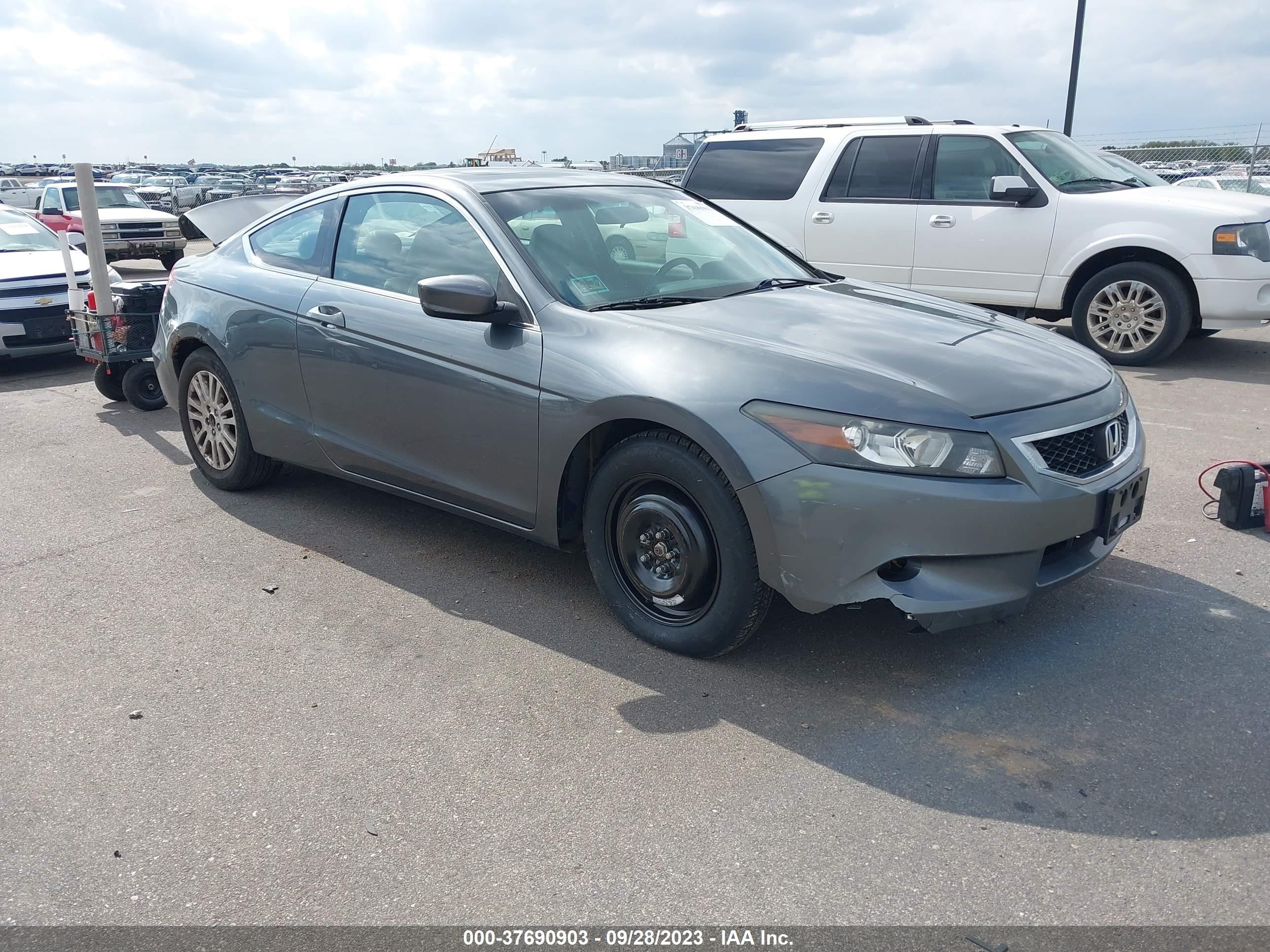 Photo 0 VIN: 1HGCS12878A027008 - HONDA ACCORD 