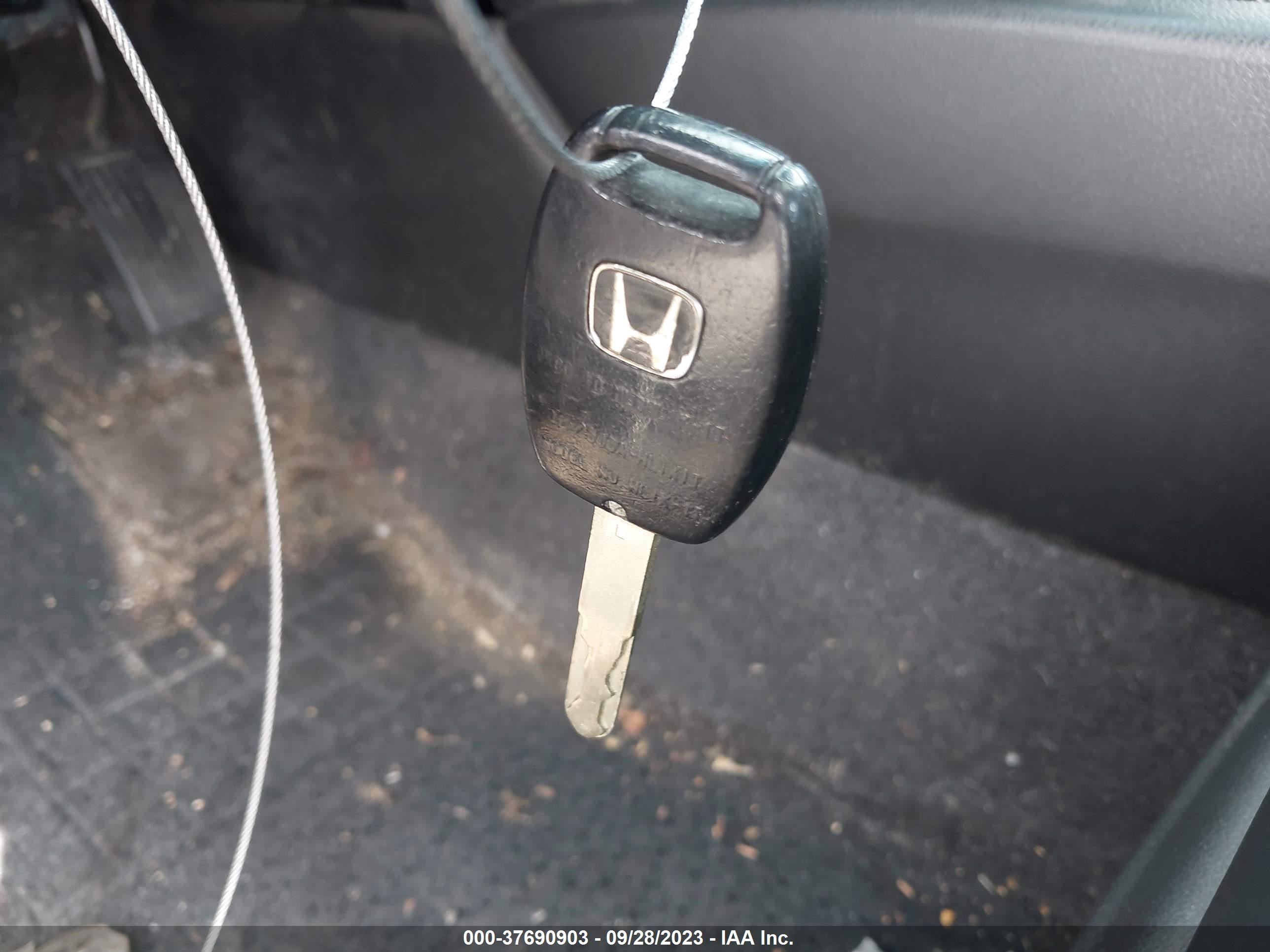 Photo 10 VIN: 1HGCS12878A027008 - HONDA ACCORD 