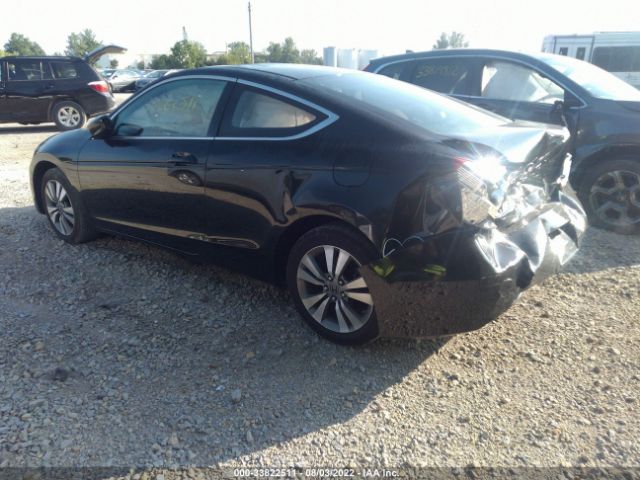 Photo 2 VIN: 1HGCS1A75BA015732 - HONDA ACCORD CPE 