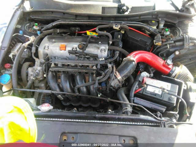 Photo 9 VIN: 1HGCS1A7XBA010817 - HONDA ACCORD CPE 