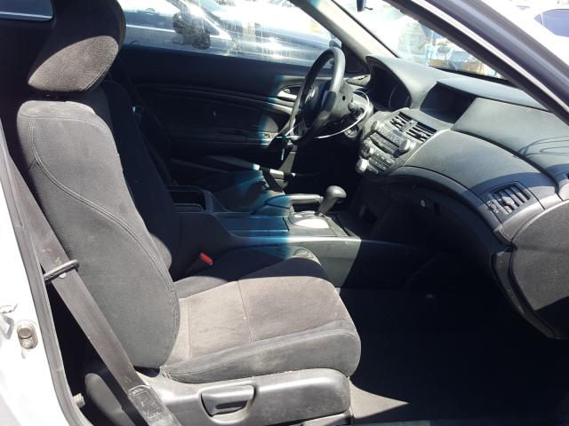 Photo 4 VIN: 1HGCS1B30AA014126 - HONDA ACCORD LX 