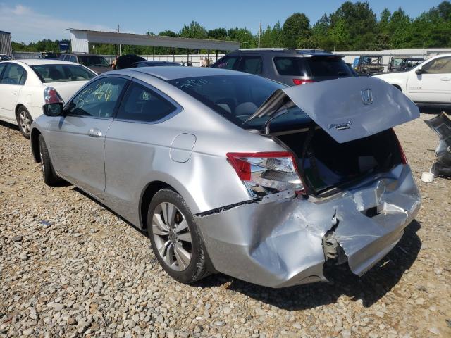 Photo 2 VIN: 1HGCS1B30AA017530 - HONDA ACCORD LX 