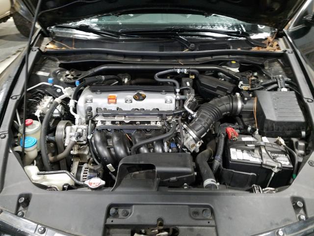 Photo 6 VIN: 1HGCS1B30BA000440 - HONDA ACCORD LX- 