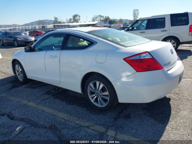 Photo 2 VIN: 1HGCS1B31AA001014 - HONDA ACCORD 