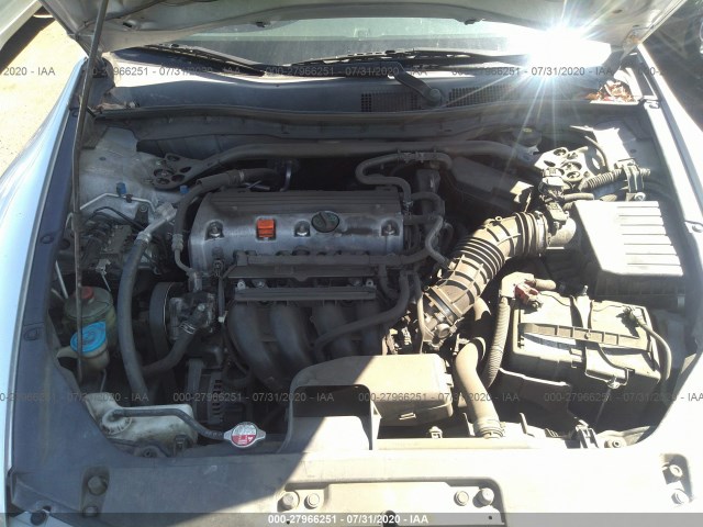 Photo 9 VIN: 1HGCS1B31AA006391 - HONDA ACCORD CPE 