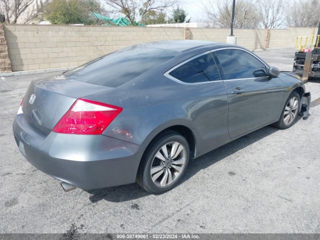 Photo 3 VIN: 1HGCS1B31AA010893 - HONDA ACCORD 