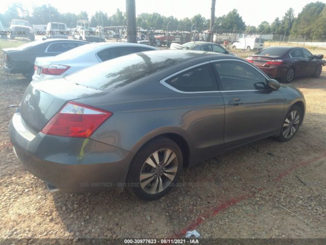 Photo 3 VIN: 1HGCS1B31AA013163 - HONDA ACCORD CPE 