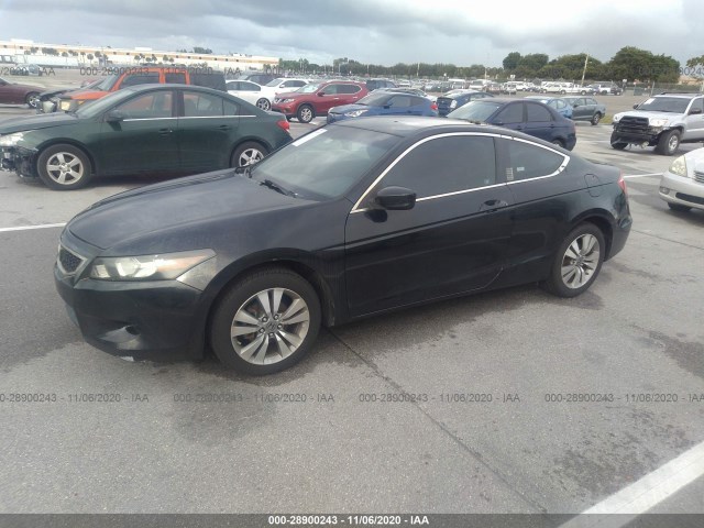 Photo 1 VIN: 1HGCS1B31AA015902 - HONDA ACCORD CPE 