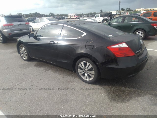 Photo 2 VIN: 1HGCS1B31AA015902 - HONDA ACCORD CPE 