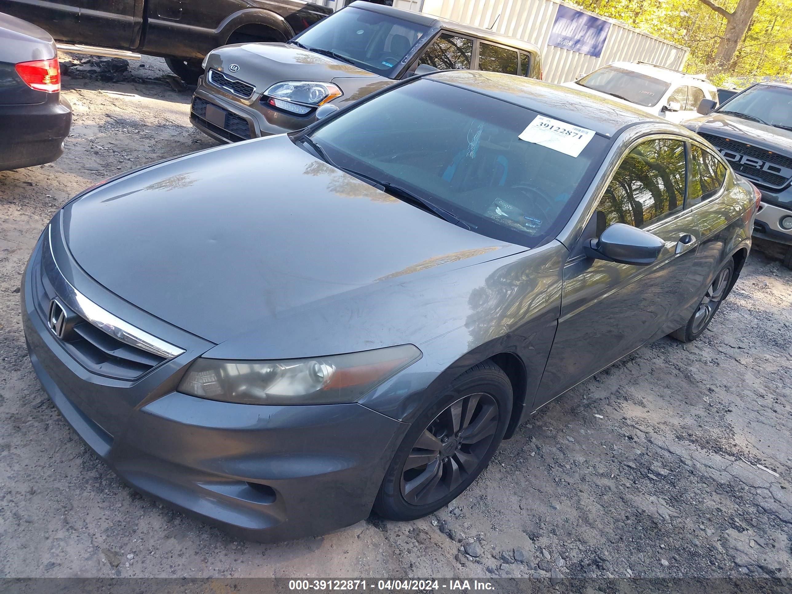 Photo 1 VIN: 1HGCS1B31CA015191 - HONDA ACCORD 