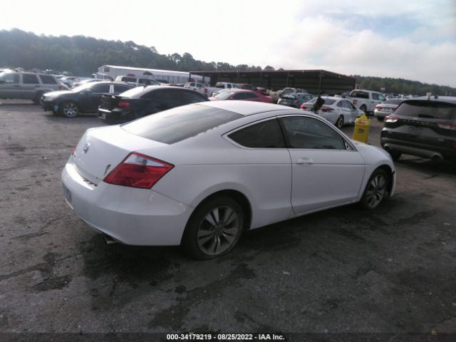 Photo 3 VIN: 1HGCS1B32AA004262 - HONDA ACCORD CPE 