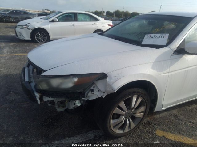 Photo 5 VIN: 1HGCS1B32AA006397 - HONDA ACCORD CPE 