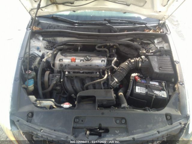 Photo 9 VIN: 1HGCS1B32AA006397 - HONDA ACCORD CPE 